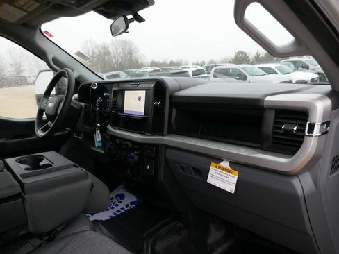 New 2026 Ford F250 XL w/ XL Off-Road Package image 10