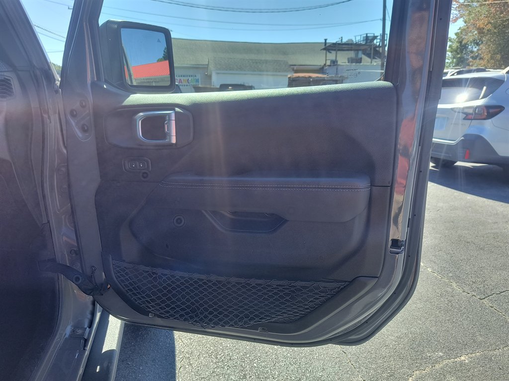 Used 2019 Jeep Wrangler Unlimited Sahara w/ Quick Order Package 24M Moab AWD/4WD image 25