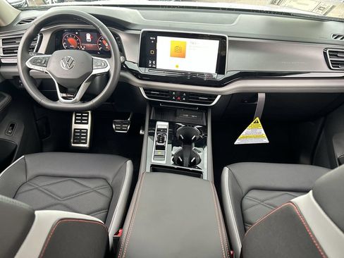 New 2026 Volkswagen Atlas Peak Edition AWD/4WD image 11