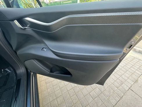 Used 2017 Tesla Model X 75D image 32