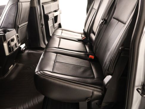 Used 2021 Ford F250 Lariat image 13