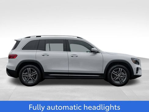 Used 2024 Mercedes-Benz GLB 250 4MATIC w/ Winter Heating Package image 8