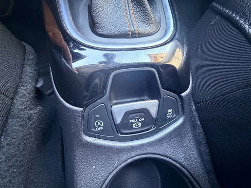 Used 2020 Jeep Compass Limited image 12