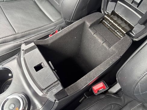 Used 2019 Ford Explorer Platinum image 42