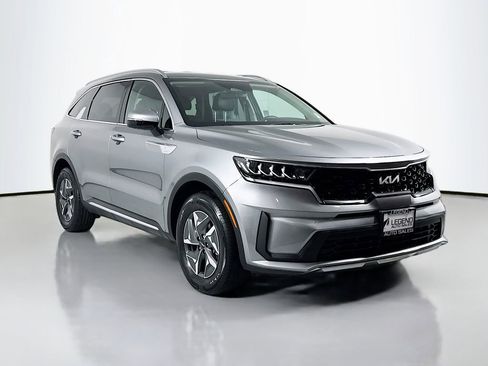 Used 2022 Kia Sorento S image 3