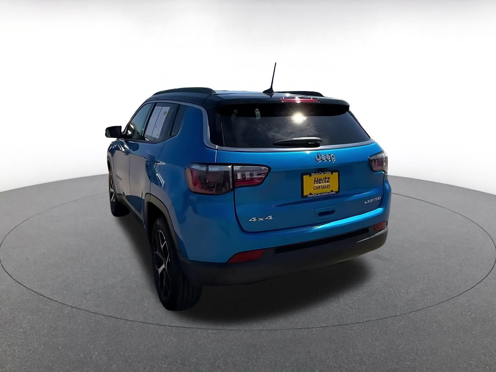 Used 2025 Jeep Compass Limited AWD/4WD image 10