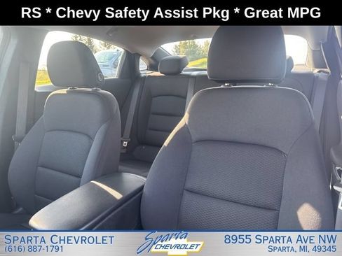 Used 2025 Chevrolet Malibu RS FWD image 11