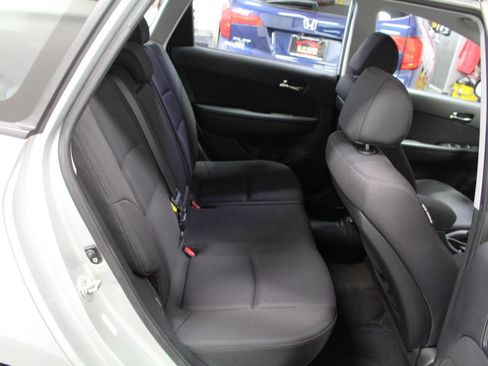 Used 2012 Hyundai Elantra w/ Preferred Pkg FWD image 22
