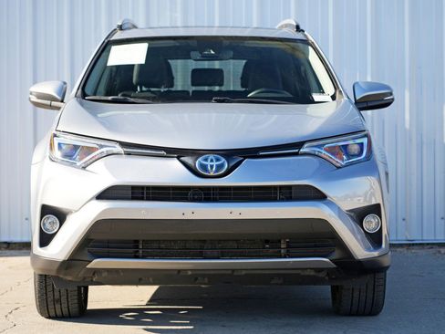 Used 2017 Toyota RAV4 Limited image 6