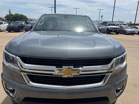 Used 2019 Chevrolet Colorado LT w/ LT Convenience Package AWD/4WD image 2