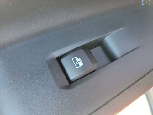 New 2026 Jeep Compass Latitude image 14