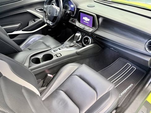 Used 2020 Chevrolet Camaro SS RWD image 11
