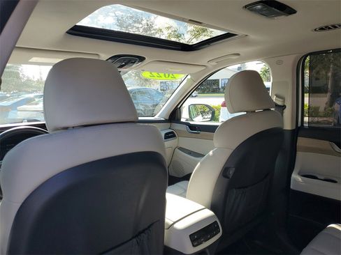 Used 2022 Hyundai Palisade SEL w/ 8P Bench Seat Package image 13