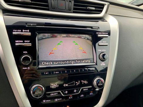 Used 2017 Nissan Murano S image 27