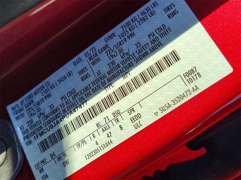 Used 2023 Ford Escape Platinum w/ Premium Technology Package image 34