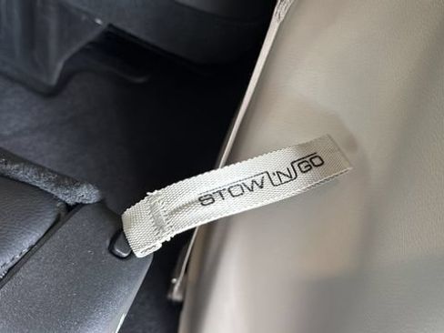 Used 2022 Chrysler Pacifica Touring-L FWD image 20