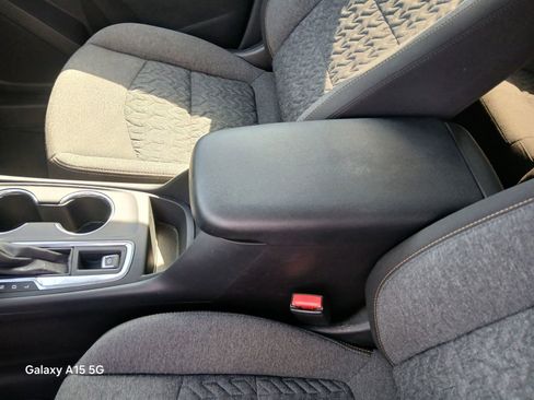 Used 2024 Chevrolet Equinox LT image 8