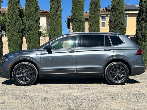 Certified 2023 Volkswagen Tiguan SE FWD image 7