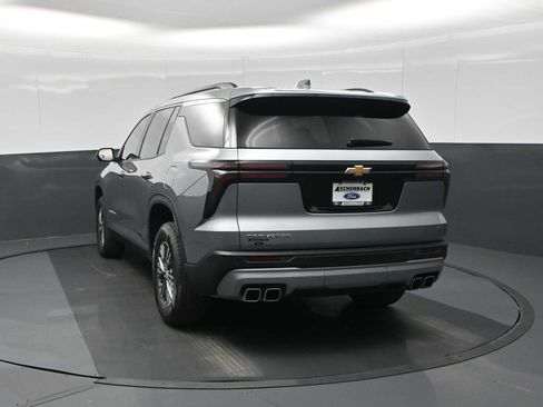 Used 2024 Chevrolet Traverse LT image 7