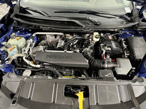 Used 2023 Nissan Rogue SV FWD image 32