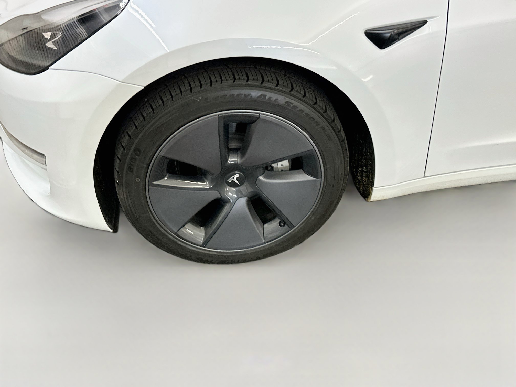 Used 2023 Tesla Model 3 Standard Range RWD image 11