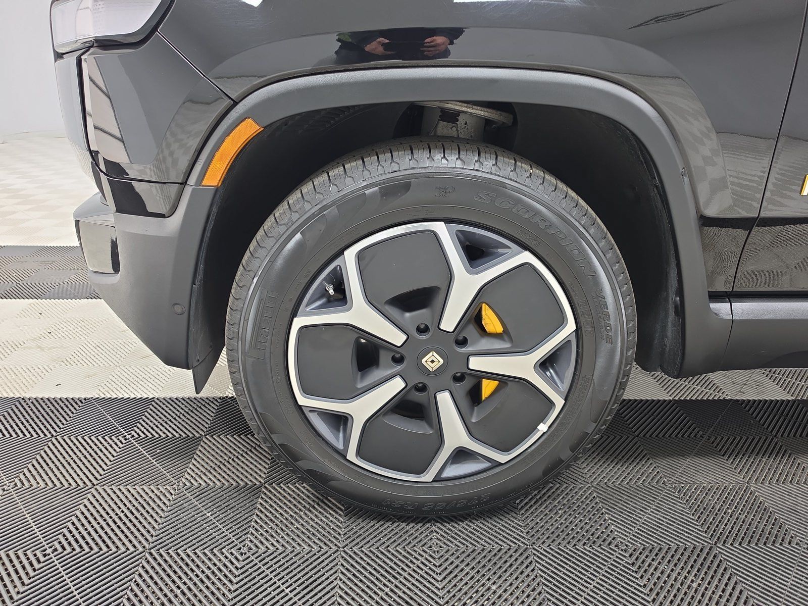 Used 2023 Rivian R1S Adventure Quad AWD/4WD image 9