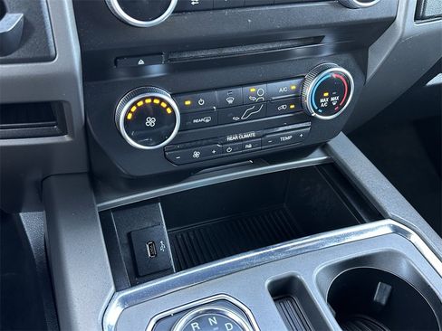 Used 2018 Ford Expedition XLT w/ Cargo Package image 27