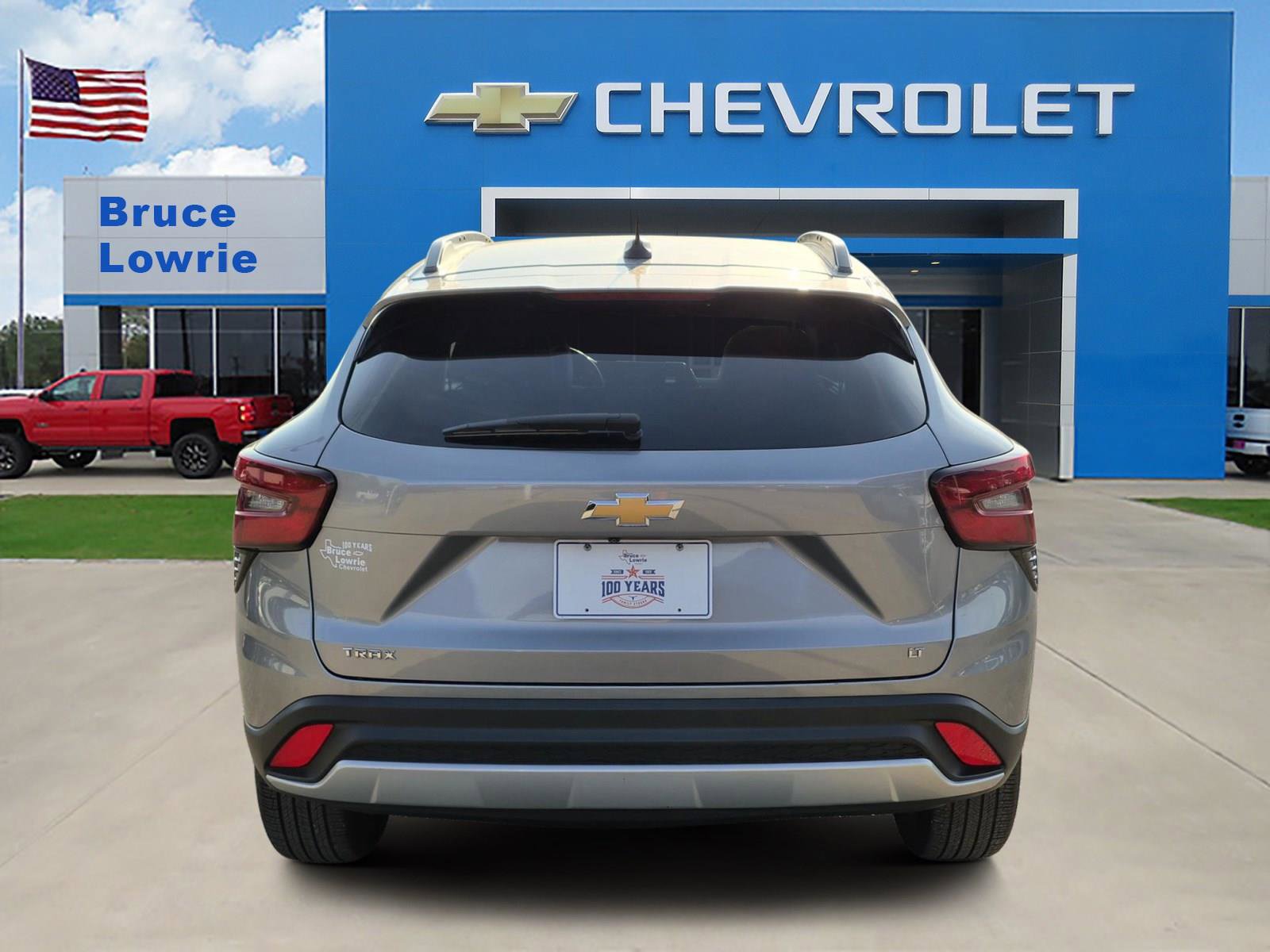 Used 2025 Chevrolet Trax LT w/ LT Convenience Package FWD image 5