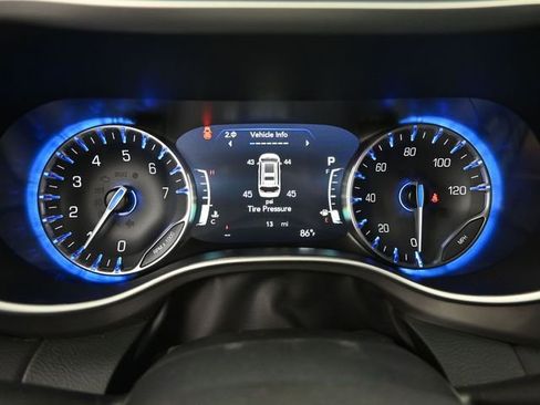 New 2025 Chrysler Voyager LX image 31