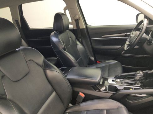 Used 2020 Kia Telluride S w/ S 8 Passenger Seating Package FWD image 21