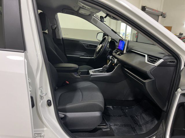 Used 2025 Toyota RAV4 LE FWD image 33