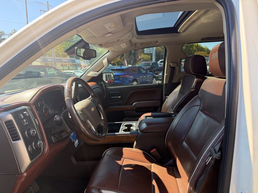 Used 2014 Chevrolet Silverado 1500 High Country w/ High Country Premium Package AWD/4WD image 9