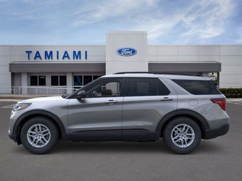 New 2026 Ford Explorer Active AWD/4WD image 3