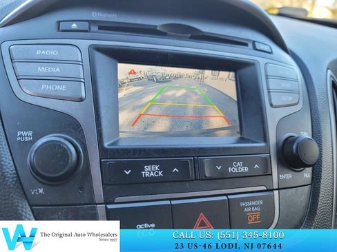 Used 2014 Hyundai Tucson SE image 16