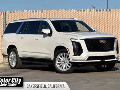 Used 2025 Cadillac Escalade ESV Luxury