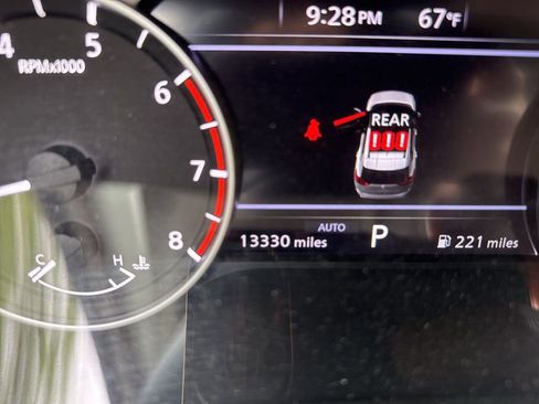 Used 2024 Nissan Rogue SV image 8