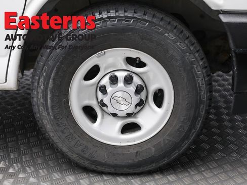 Used 2019 Chevrolet Express 2500 w/ Communications Package image 28
