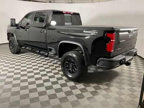 Used 2025 Chevrolet Silverado 2500 ZR2 w/ ZR2 Bison Edition AWD/4WD image 4