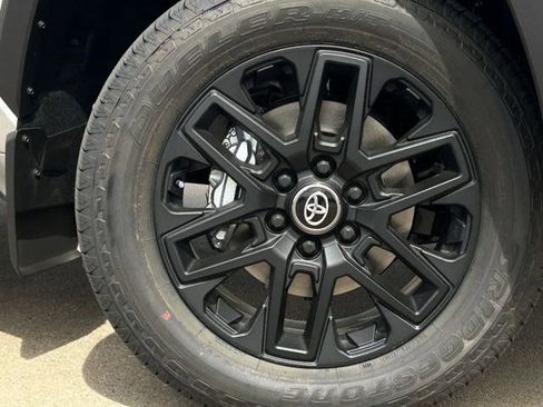 New 2026 Toyota Tundra SR5 image 10