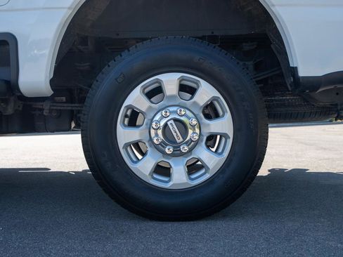 Used 2024 Ford F250 XLT AWD/4WD image 10