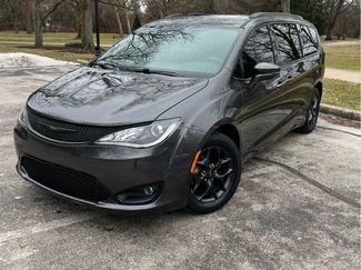 Used 2020 Chrysler Pacifica Limited w/ S Appearance Package video 1