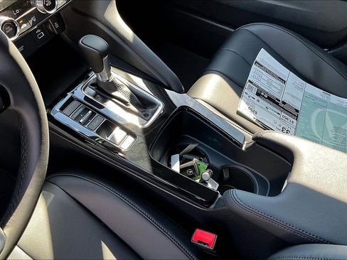 New 2025 Acura Integra image 19