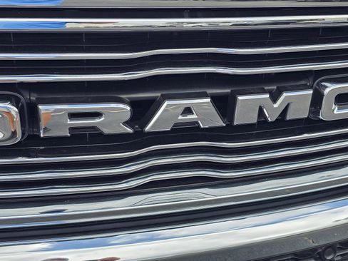 Used 2019 RAM 1500 Laramie image 3