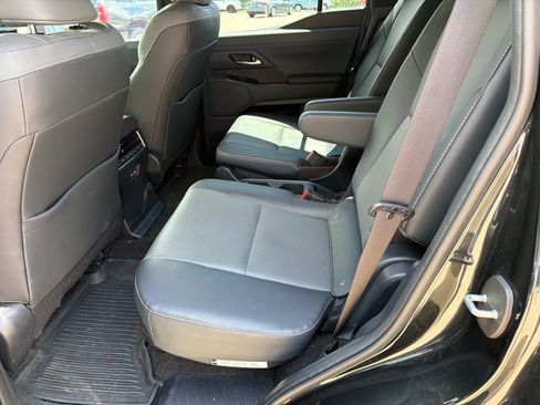 Used 2025 Lexus GX 550 w/ Accessory Package (2T) AWD/4WD image 33