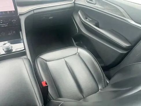 Used 2024 Jeep Grand Cherokee Limited 4xe AWD/4WD image 21