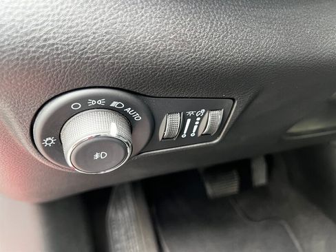 Used 2022 Jeep Compass Limited AWD/4WD image 26