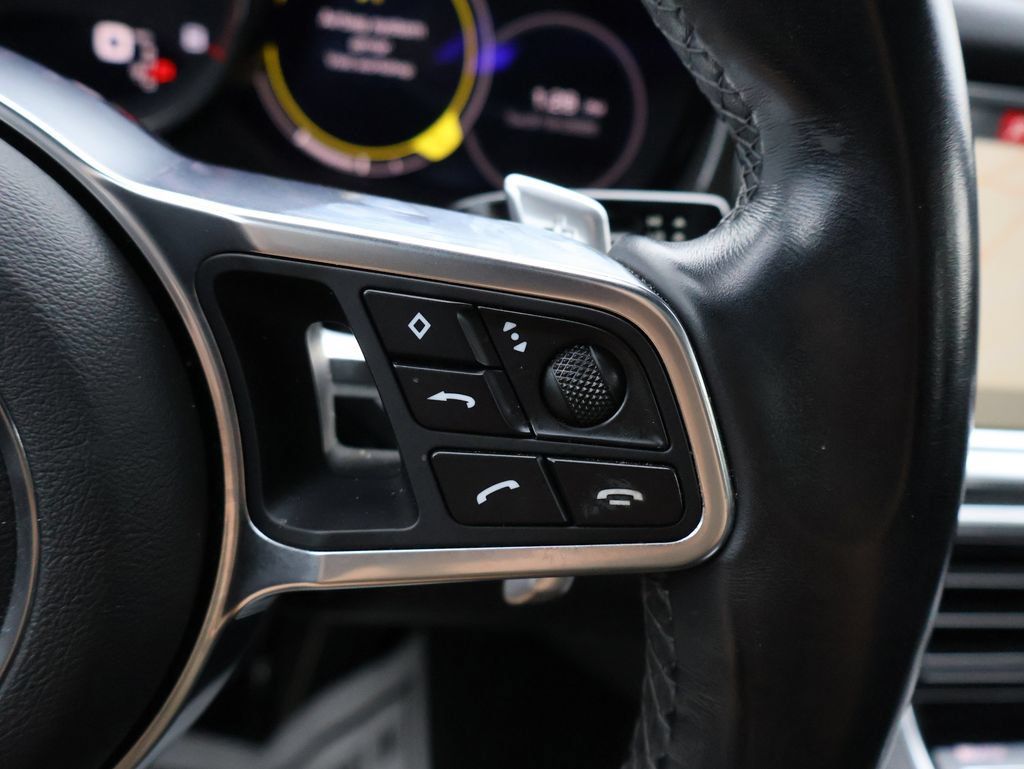 Used 2018 Porsche Panamera 4S AWD/4WD image 31