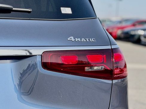 Used 2026 Mercedes-Benz GLS 450 4MATIC image 12