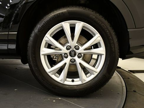 Used 2025 Audi Q3 2.0T Premium w/ Convenience Package image 14