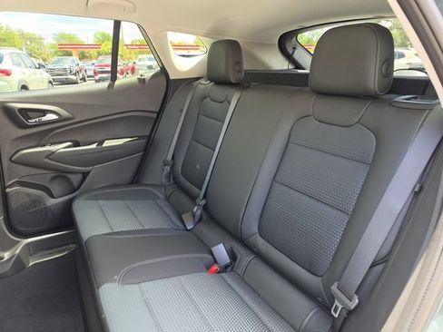New 2026 Chevrolet Trax LT w/ LT Convenience Package FWD image 18